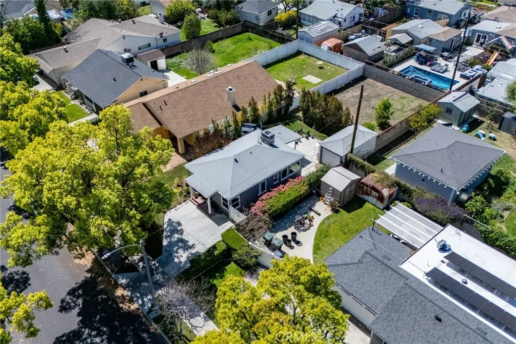 429 N Lincoln Street, Burbank, California 91506 home-pic-5